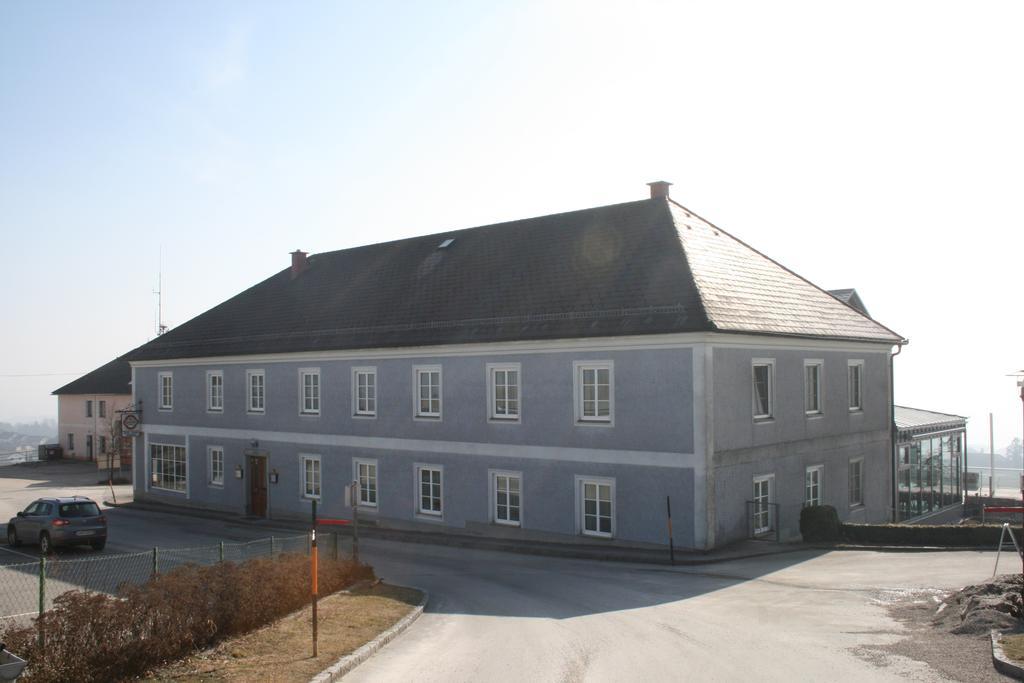 Gasthof Alpenblick Amstetten Exterior photo
